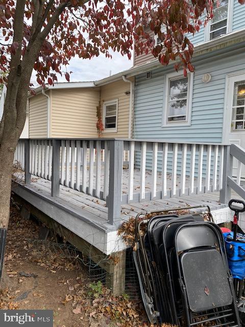 71 Reed Avenue Hamilton, NJ 08610 - Photo 4 of 18 Exterior Back Porch Area Freshly Painted