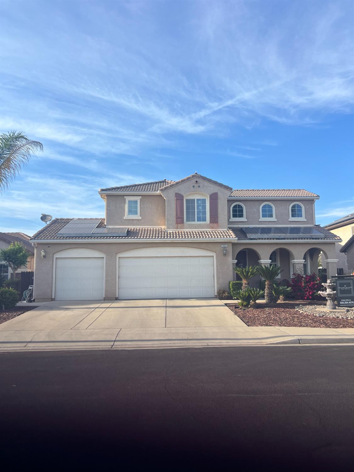 2653 Ashcroft Avenue Clovis, CA 93611 - Photo 2 of 45 a view of building with car parked