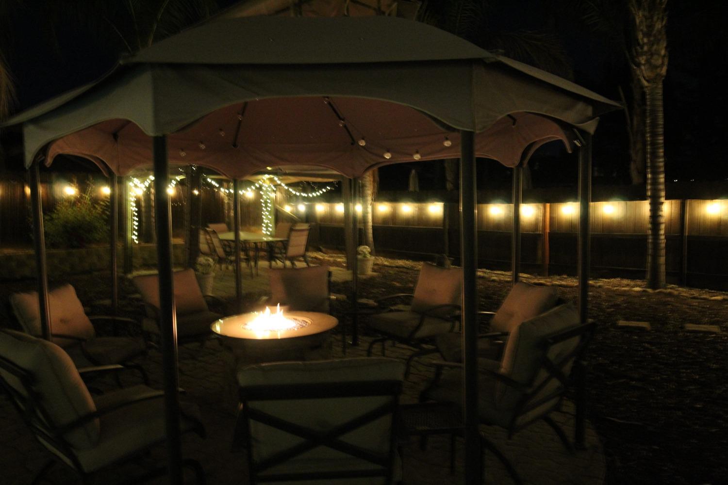 2653 Ashcroft Avenue Clovis, CA 93611 - Photo 36 of 45 a room with table and chairs