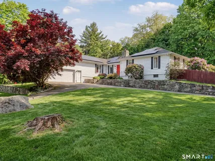 $899,000 | 2 Studio Lane, Norwalk, CT 06850