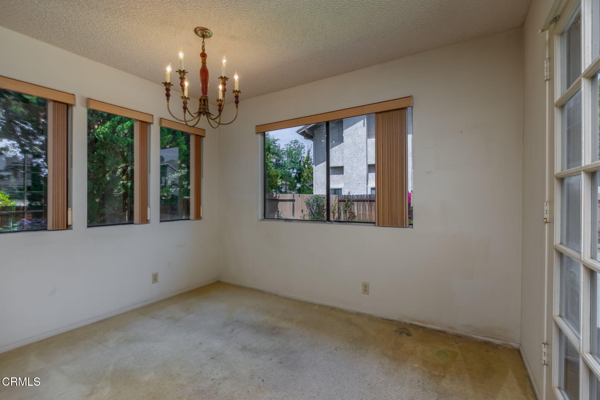 2201 Knightsbridge Place Oxnard, CA 93030 - Photo 12 of 29 VCVirtuals--009