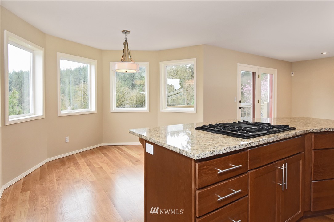 16223 Valhalla Drive Bothell, WA 98011 - Photo 11 of 16 Gallery Image 11