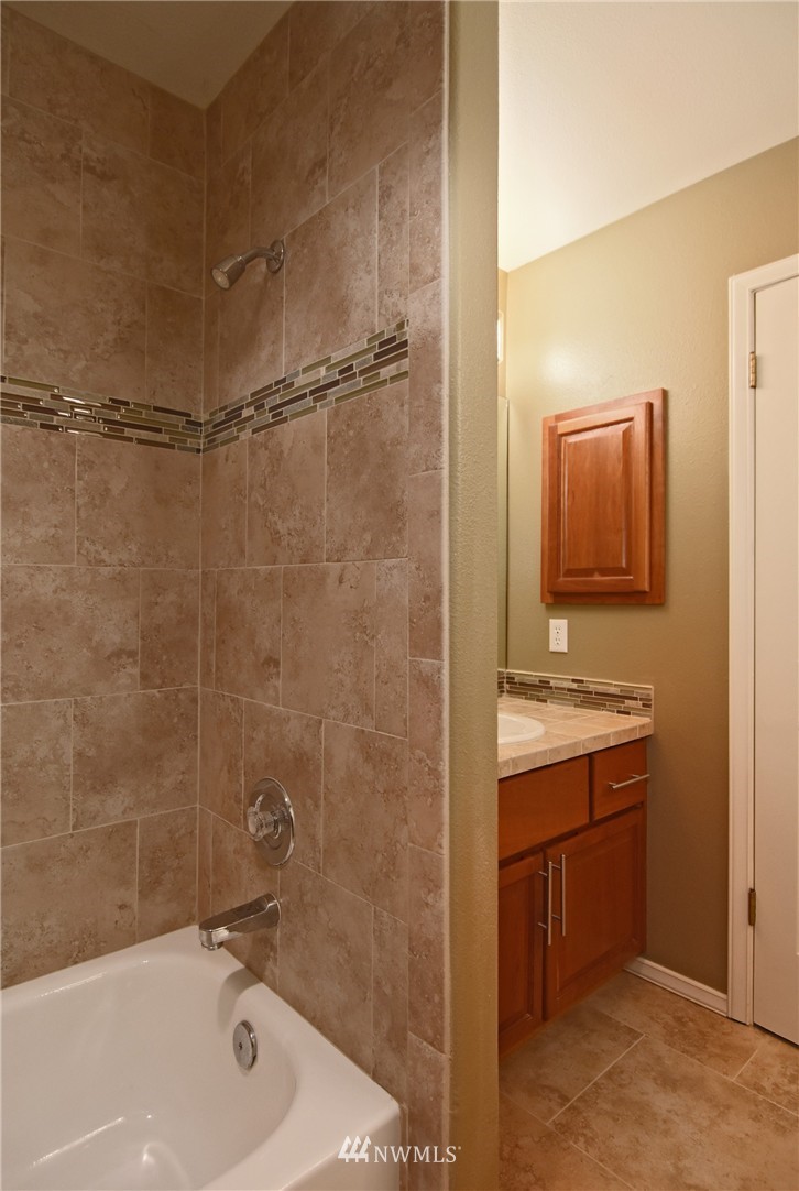 16223 Valhalla Drive Bothell, WA 98011 - Photo 15 of 16 Gallery Image 15