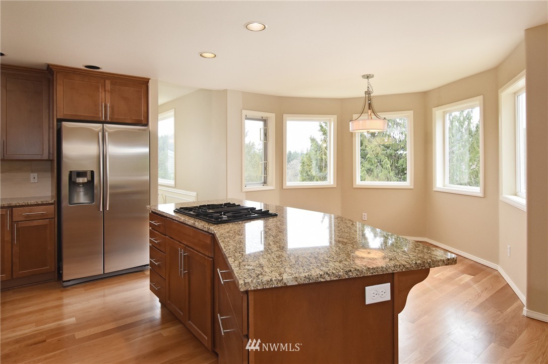 16223 Valhalla Drive Bothell, WA 98011 - Photo 9 of 16 Gallery Image 9