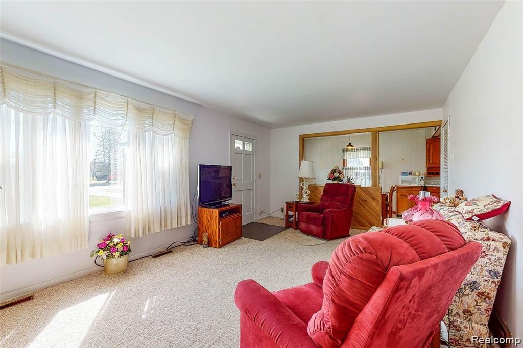 4433 North Vassar Road Flint, MI 48506 - Photo 10 of 21