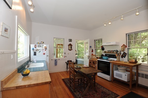 11 Harkness Road Pelham, MA 01002 - Photo 10 of 30
