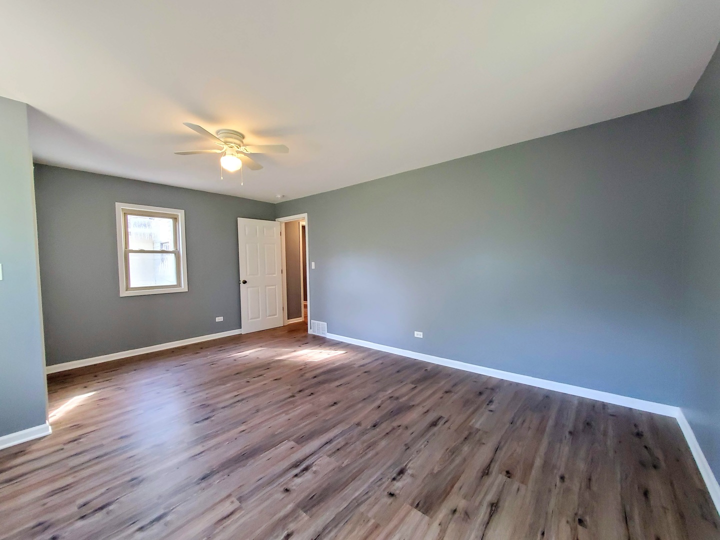 4701 McCullom Lake Road McHenry, IL 60050 - Photo 10 of 18