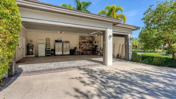 $1,280,000 | 9979 Cherry Hills Ave Circle, Bradenton, FL 34202