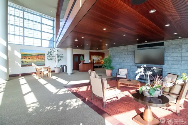 $3,250 | 10700 Northeast 4th Street, Unit 1210, Bellevue, WA 98004