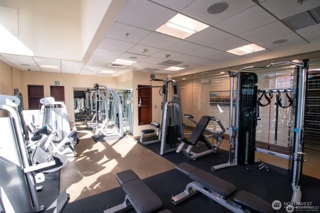 $3,250 | 10700 Northeast 4th Street, Unit 1210, Bellevue, WA 98004