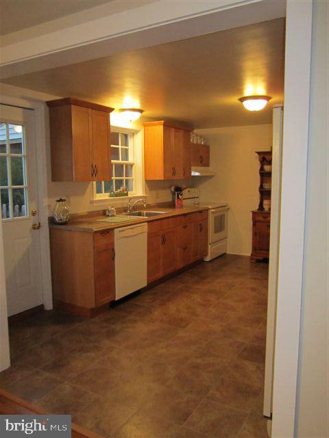 702 Lincoln Road Lititz, PA 17543 - Photo 4 of 12