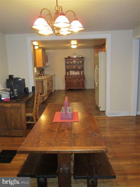 702 Lincoln Road Lititz, PA 17543 - Photo 5 of 12