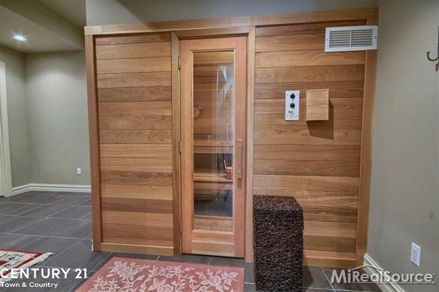 5393 Orchard Ridge Drive Rochester, MI 48306 - Photo 28 of 30