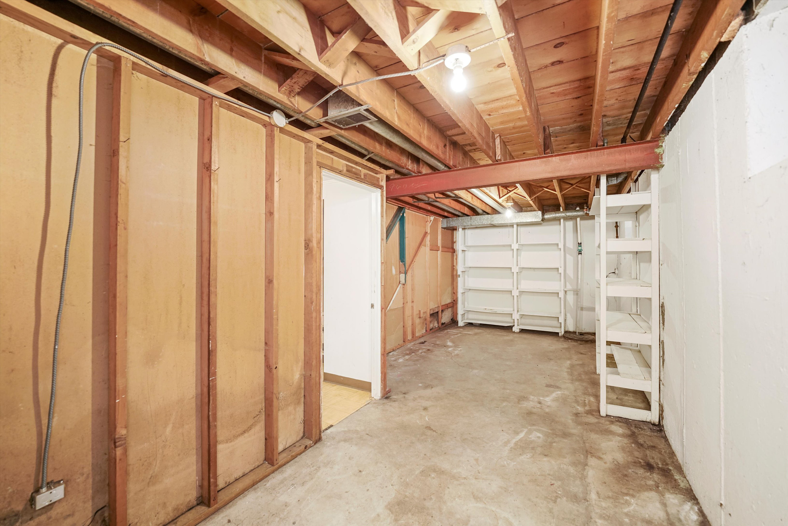 1725 North Happ Road Northbrook, IL 60062 - Photo 24 of 33 a view of room with white walls