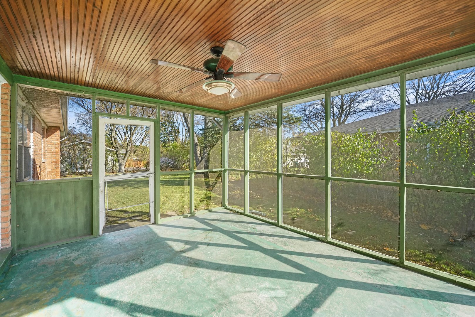 1725 North Happ Road Northbrook, IL 60062 - Photo 27 of 33 a room with sliding door and outdoor space
