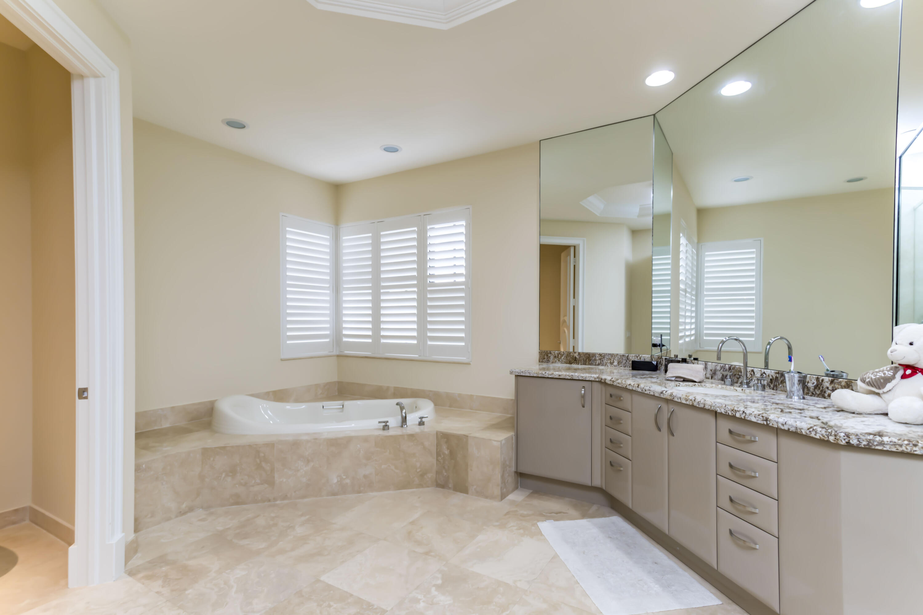 17704 Besito Way Boca Raton, FL 33496 - Photo 52 of 93 48