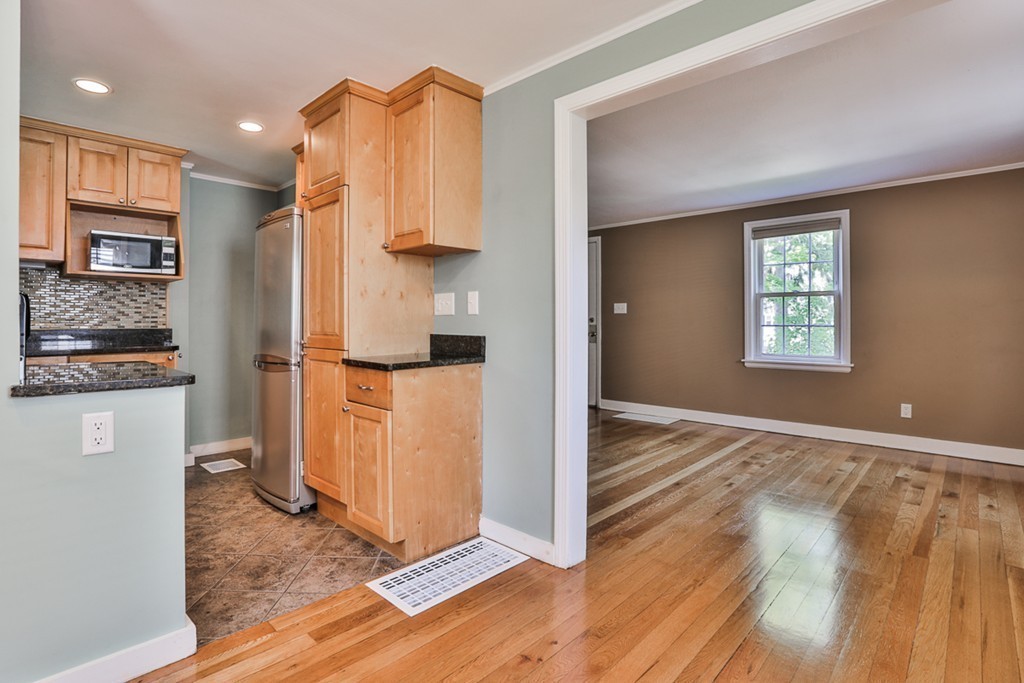 31 Jefferson Road, Unit 31 Wakefield, MA 01880 - Photo 5 of 20 Gallery Image 5