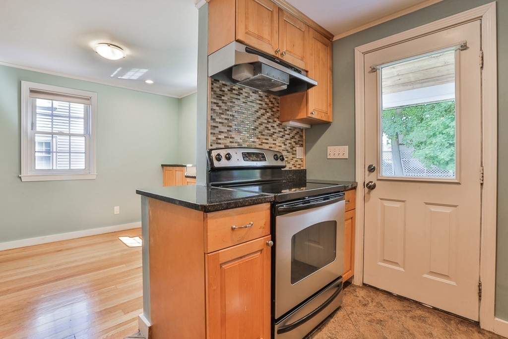 31 Jefferson Road, Unit 31 Wakefield, MA 01880 - Photo 9 of 20 Gallery Image 9