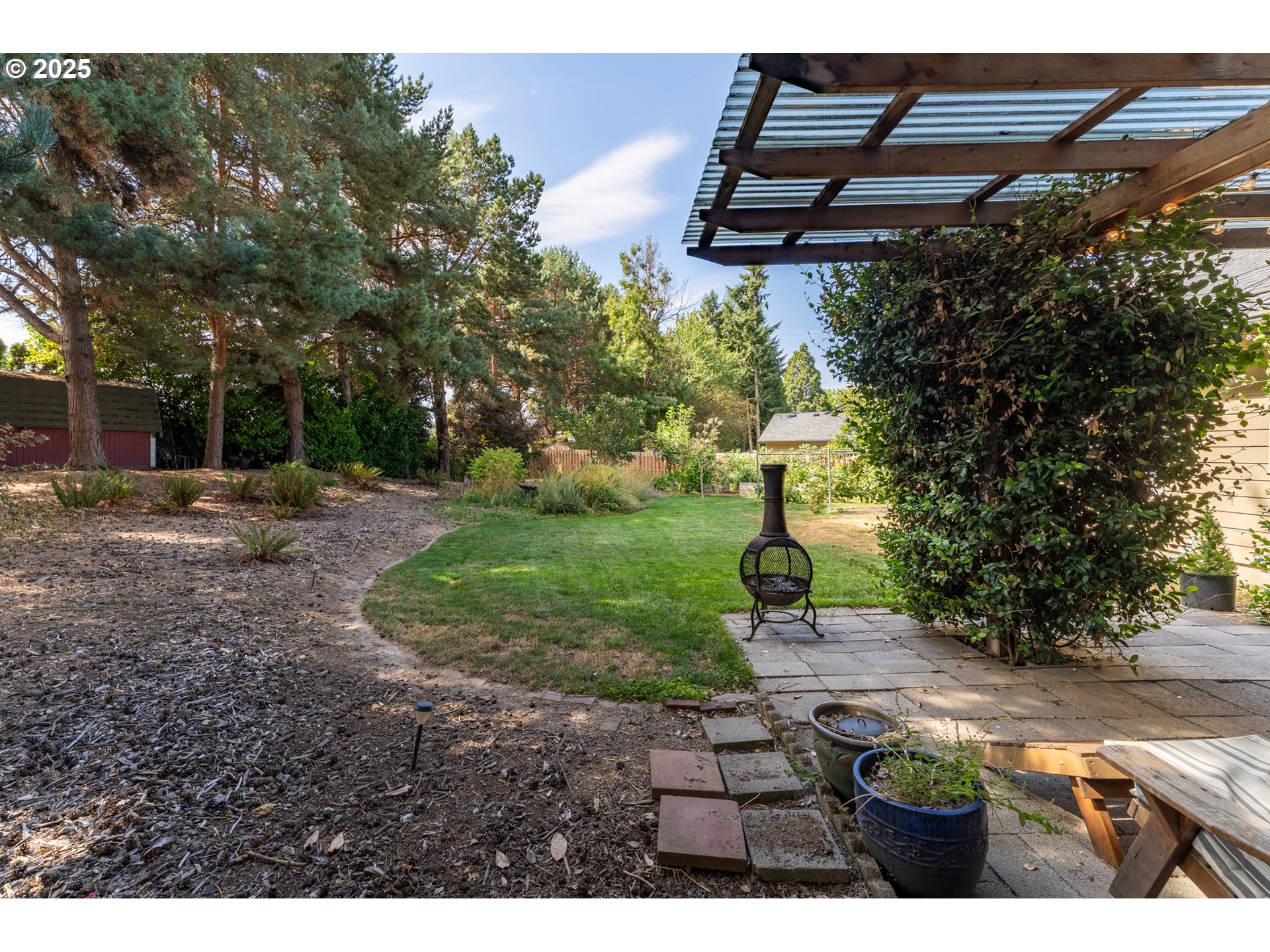 1108 Hadley Road Newberg, OR 97132 - Photo 29 of 42 a backyard of a house with lots of green space