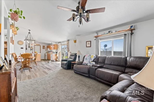 $489,900 | 10289 West Desert Duck Avenue, Mountain Home, ID 83647