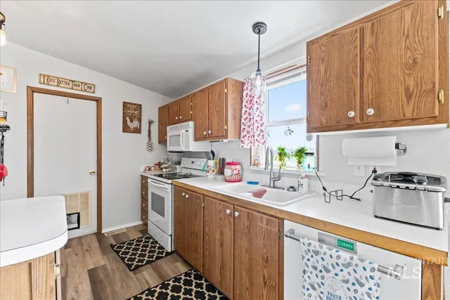 $489,900 | 10289 West Desert Duck Avenue, Mountain Home, ID 83647