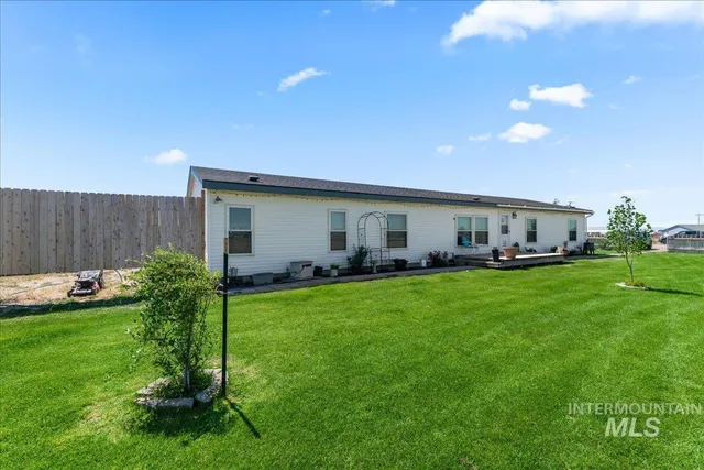 $489,900 | 10289 West Desert Duck Avenue, Mountain Home, ID 83647