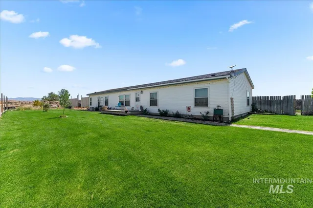 $489,900 | 10289 West Desert Duck Avenue, Mountain Home, ID 83647