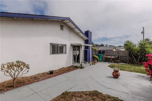 a view of outdoor space