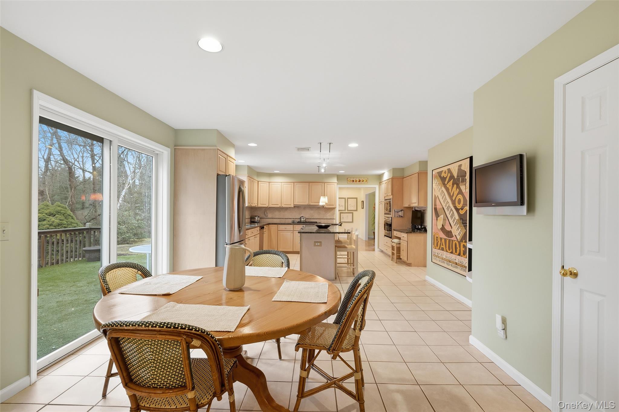 758 King Street Rye Brook, NY 10573 - Photo 7 of 28