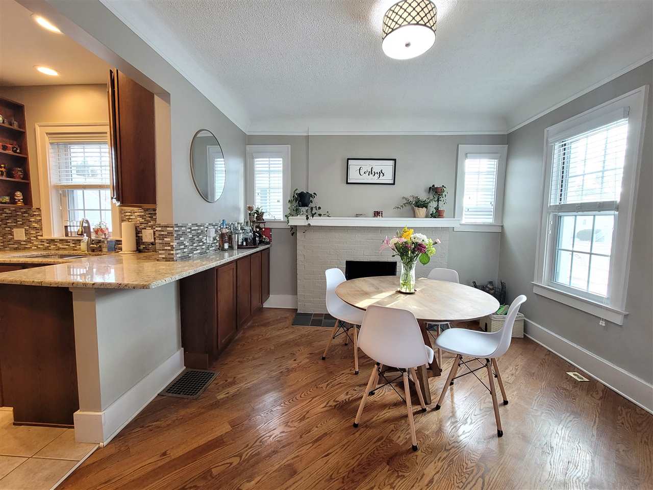 708 Lockwood Road Royal Oak, MI 48067 - Photo 8 of 34