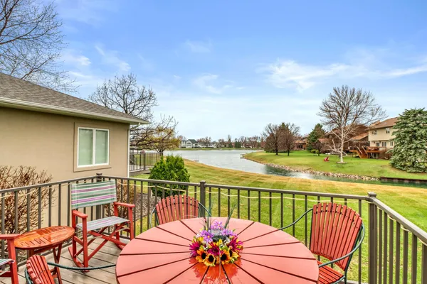 $525,000 | 2709 30th Avenue South, Fargo, ND 58103