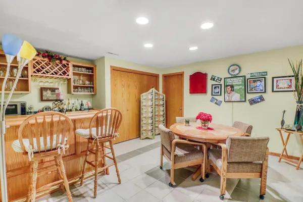 $525,000 | 2709 30th Avenue South, Fargo, ND 58103