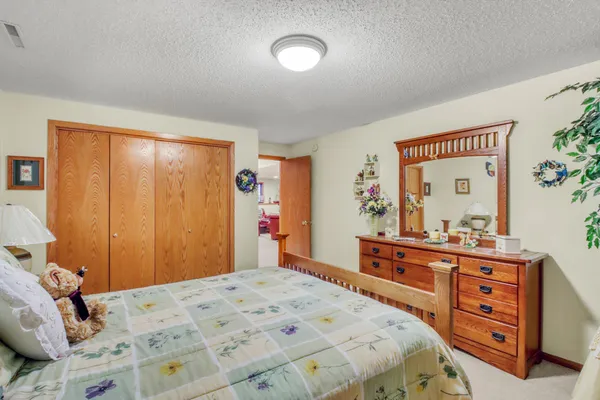 $525,000 | 2709 30th Avenue South, Fargo, ND 58103