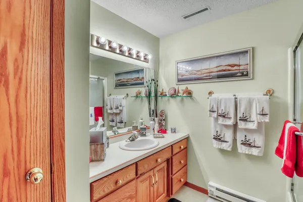 $525,000 | 2709 30th Avenue South, Fargo, ND 58103