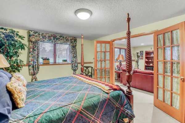 $525,000 | 2709 30th Avenue South, Fargo, ND 58103