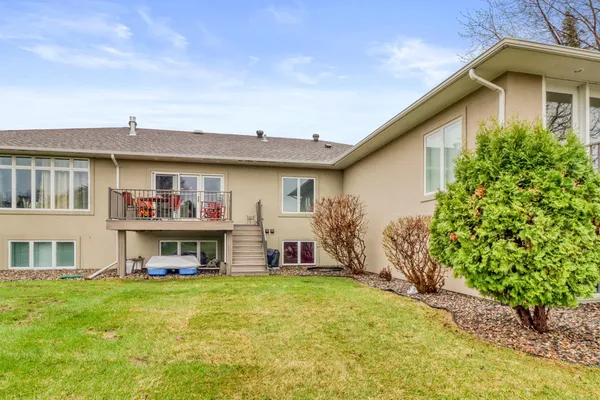 $525,000 | 2709 30th Avenue South, Fargo, ND 58103