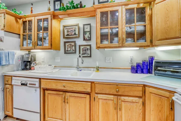 $525,000 | 2709 30th Avenue South, Fargo, ND 58103