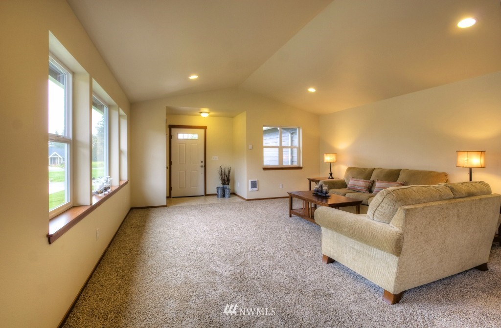 4585 Hall Road Blaine, WA 98230 - Photo 12 of 24