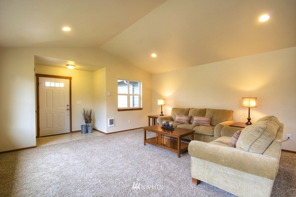 4585 Hall Road Blaine, WA 98230 - Photo 14 of 24