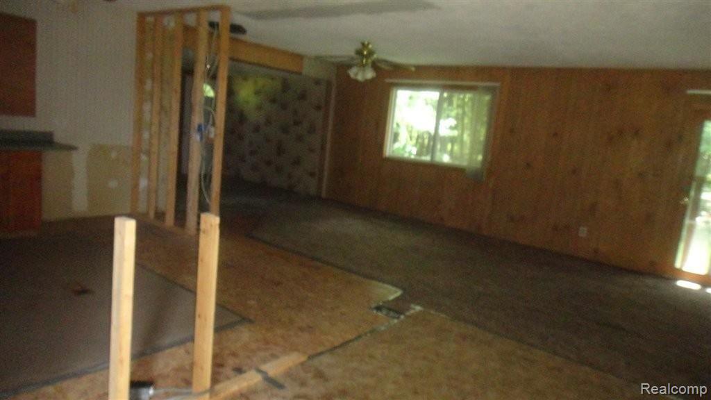 7743 Lemon Road Bancroft, MI 48414 - Photo 8 of 42 DSC07052.JPG