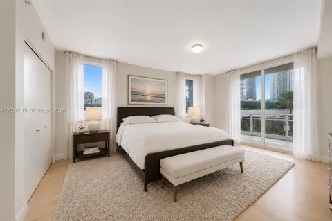 $5,900 | 901 Brickell Key Boulevard, Unit 609, Miami, FL 33131