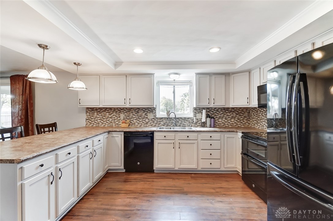 5576 Longford Road Dayton, OH 45424 - Photo 7 of 36
