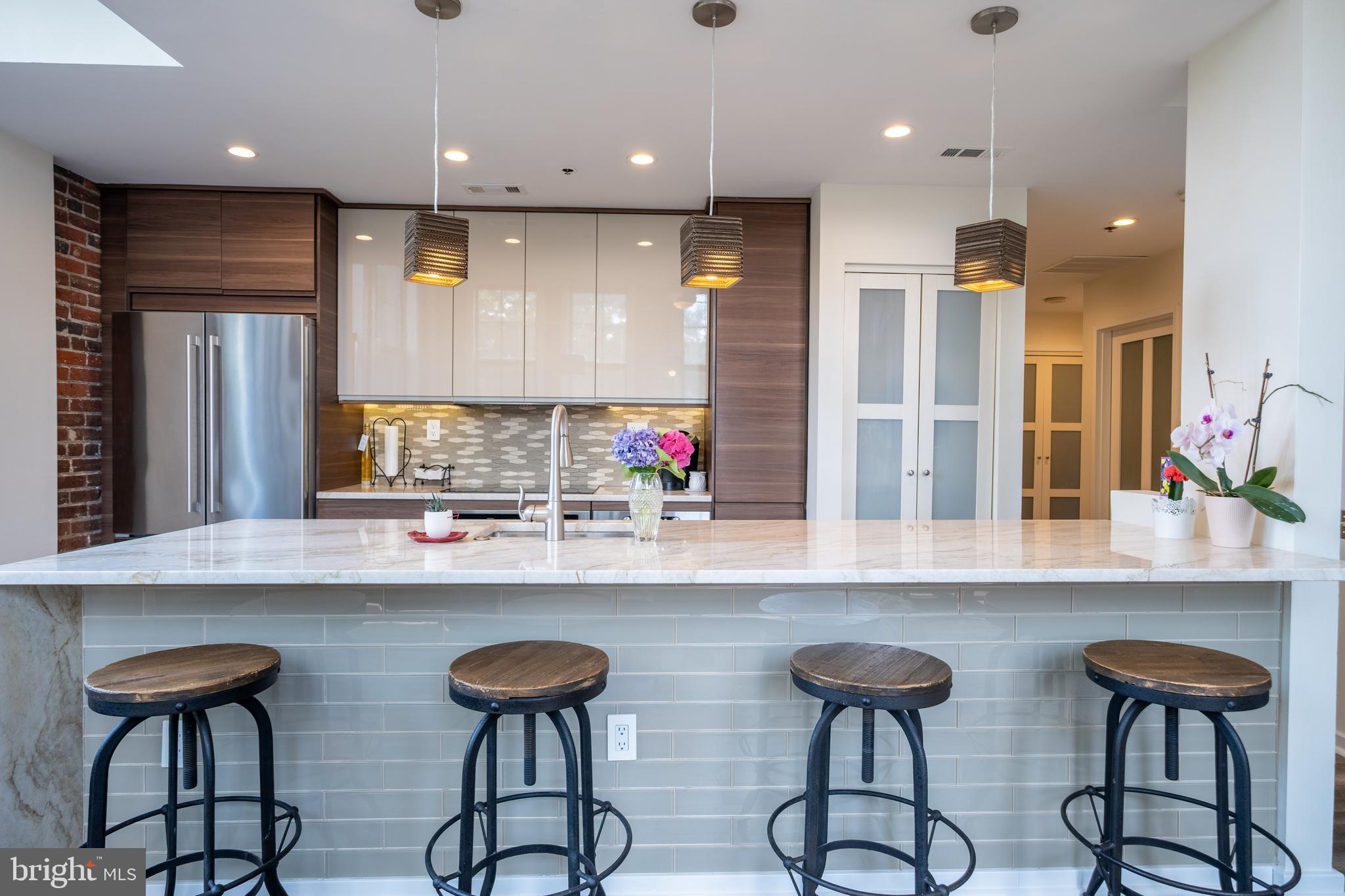 315 New Street, Unit 321 Philadelphia, PA 19106 - Photo 2 of 38