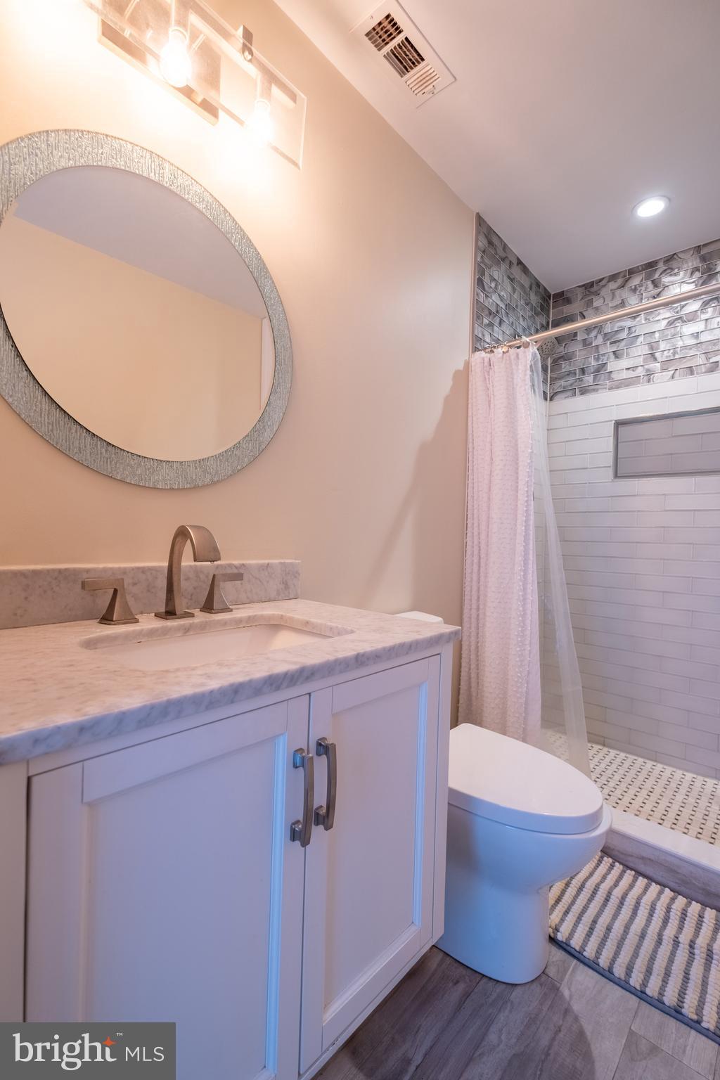 315 New Street, Unit 321 Philadelphia, PA 19106 - Photo 21 of 38