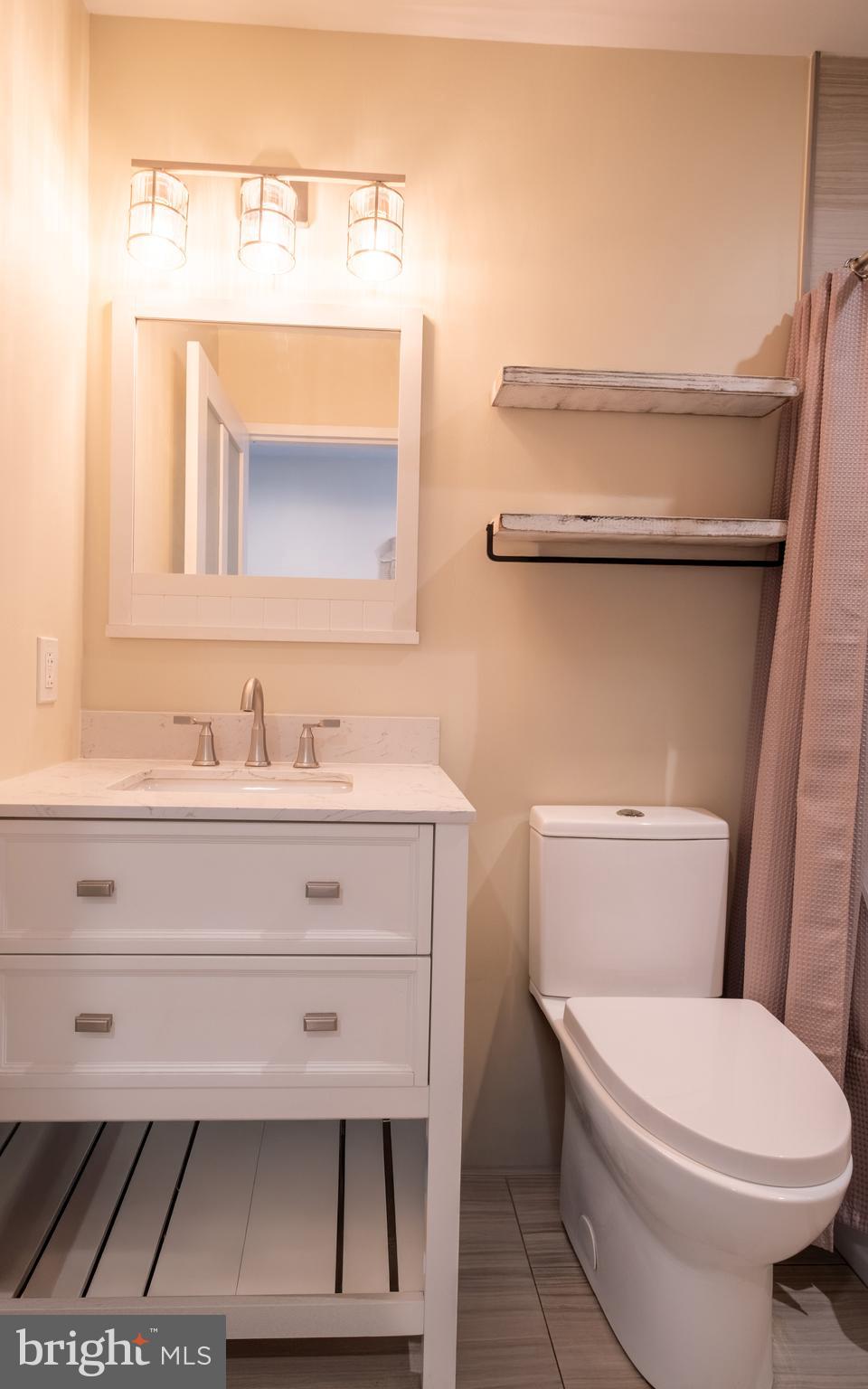 315 New Street, Unit 321 Philadelphia, PA 19106 - Photo 25 of 38