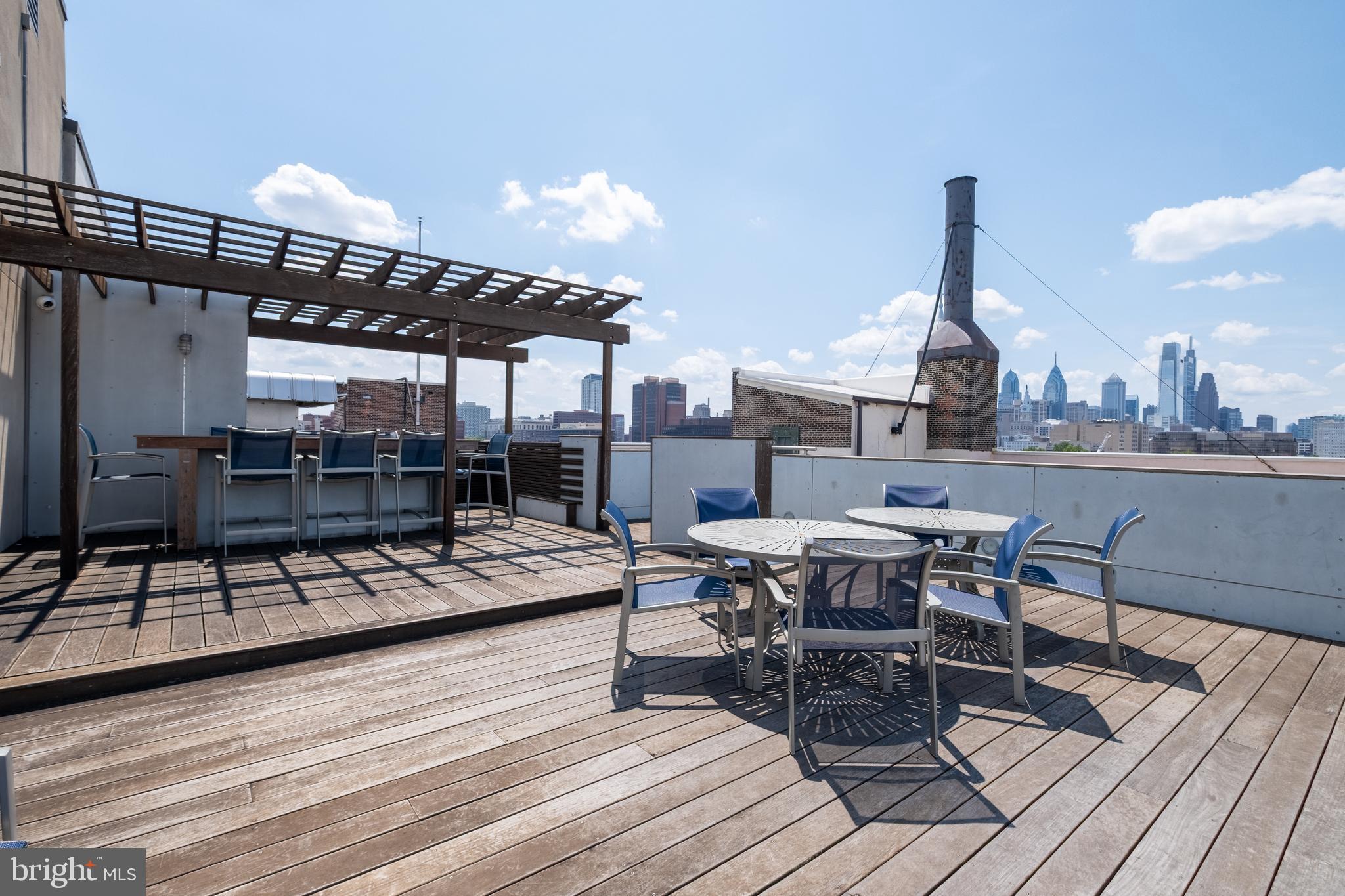 315 New Street, Unit 321 Philadelphia, PA 19106 - Photo 28 of 38