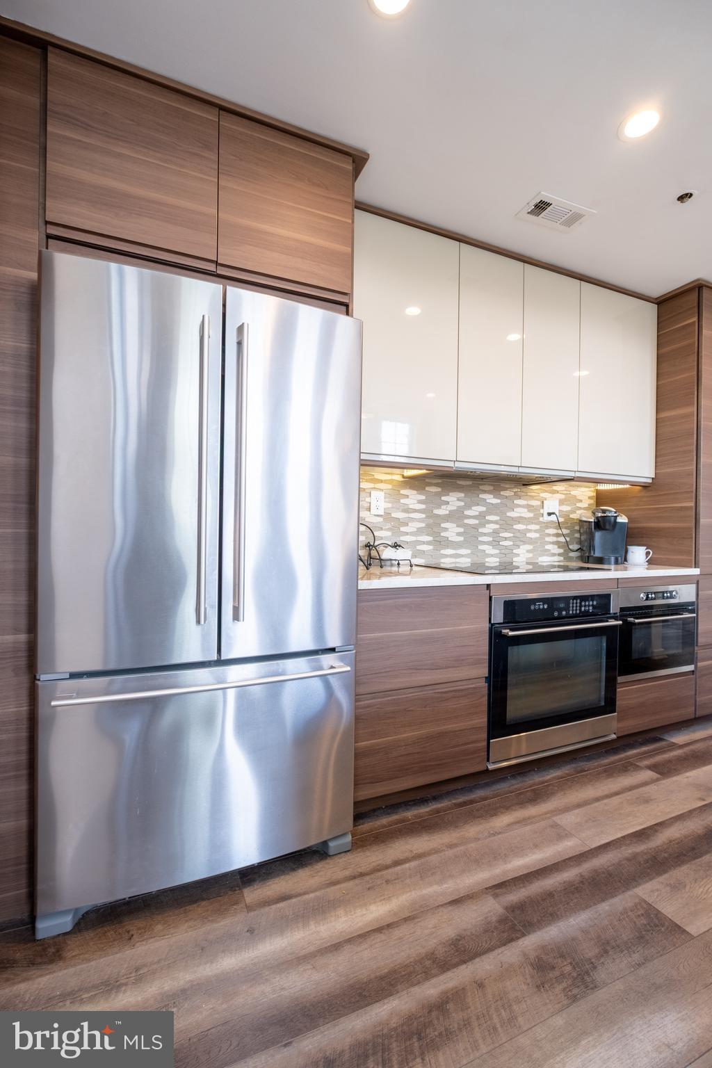 315 New Street, Unit 321 Philadelphia, PA 19106 - Photo 5 of 38