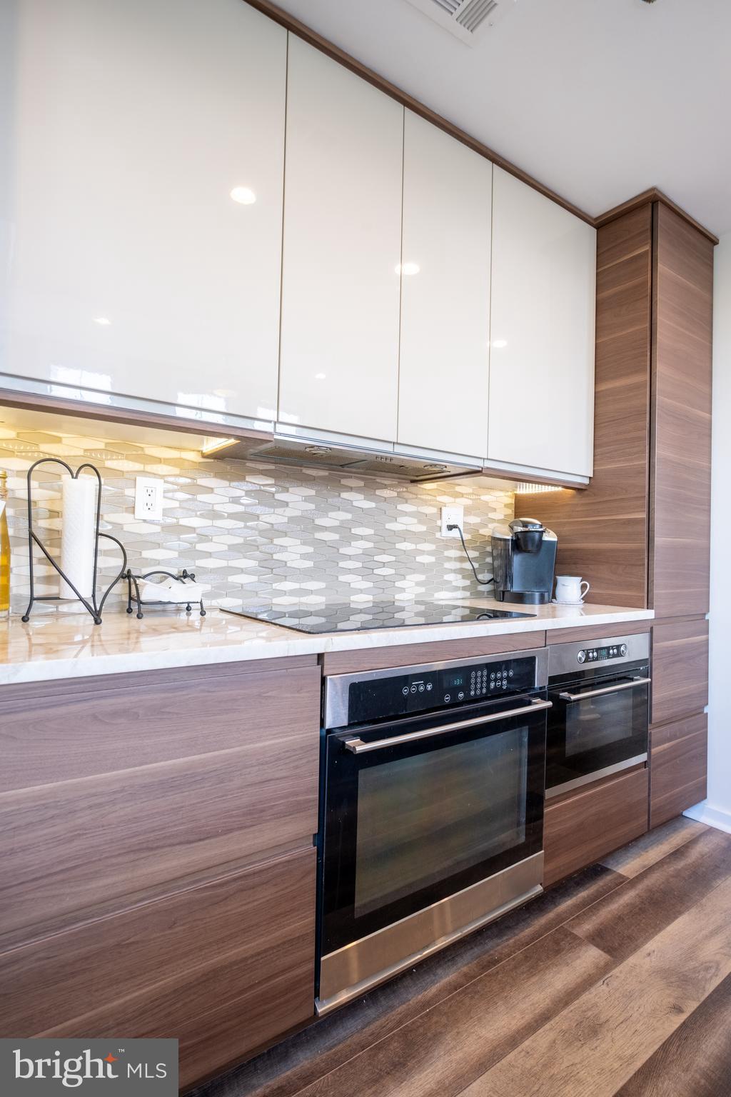 315 New Street, Unit 321 Philadelphia, PA 19106 - Photo 6 of 38