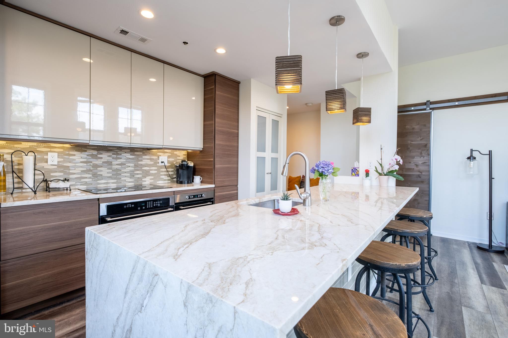 315 New Street, Unit 321 Philadelphia, PA 19106 - Photo 9 of 38