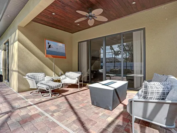 $16,000 | 840 98th Avenue North, Naples, FL 34108